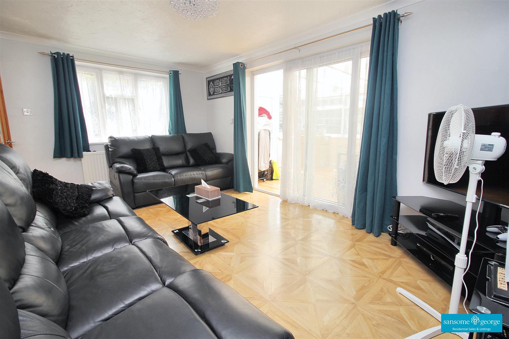 3 bed property in Canterbury Road, Reading